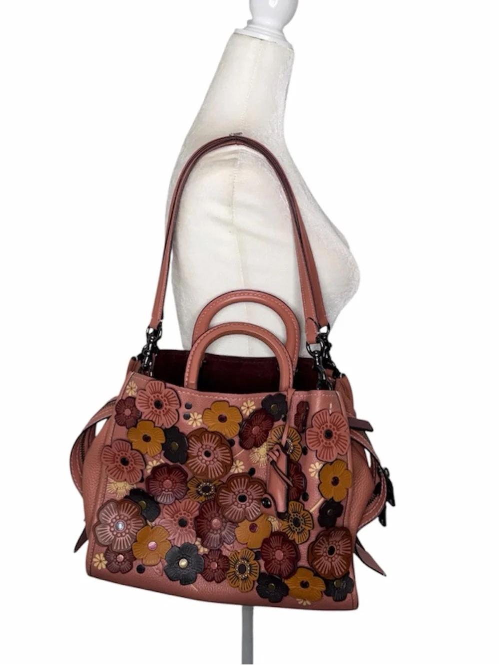 COACH 1941 TOOLED TEA ROSE WILLOW METAL AND LEATHER ROGUE 25 Rose